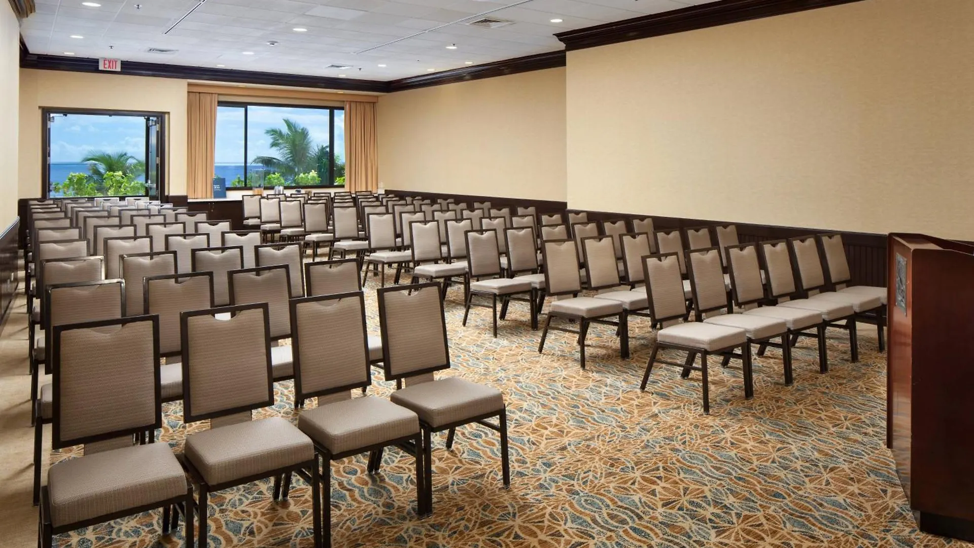 הונולולו Sheraton Waikiki Beach Resort 4*,  ארצות הברית