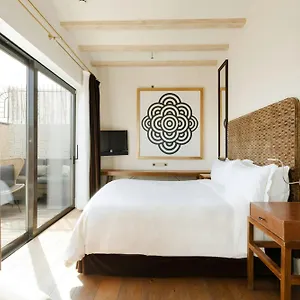 https://hotel-do-placa-reial.topbarcelonahotels.com
