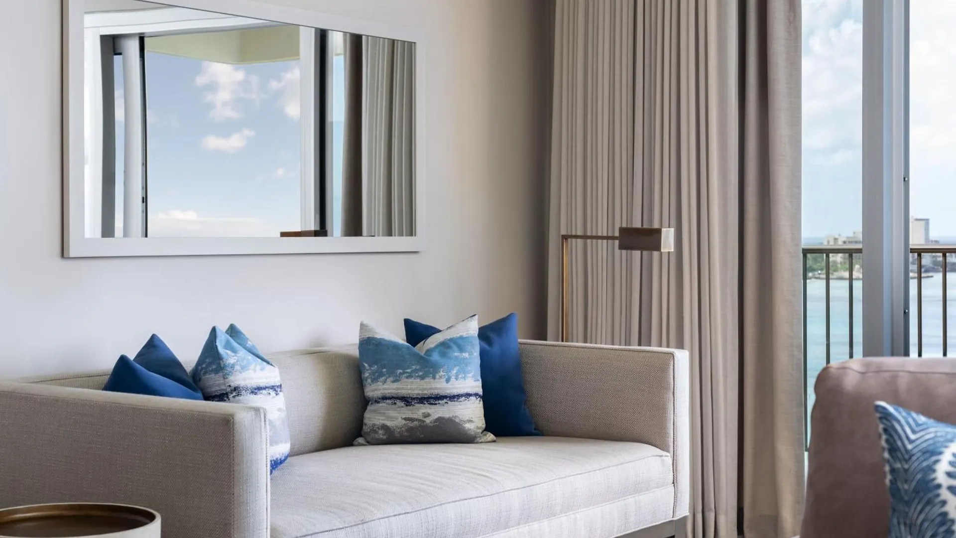 Sheraton Waikiki Beach Resort Гонолулу
