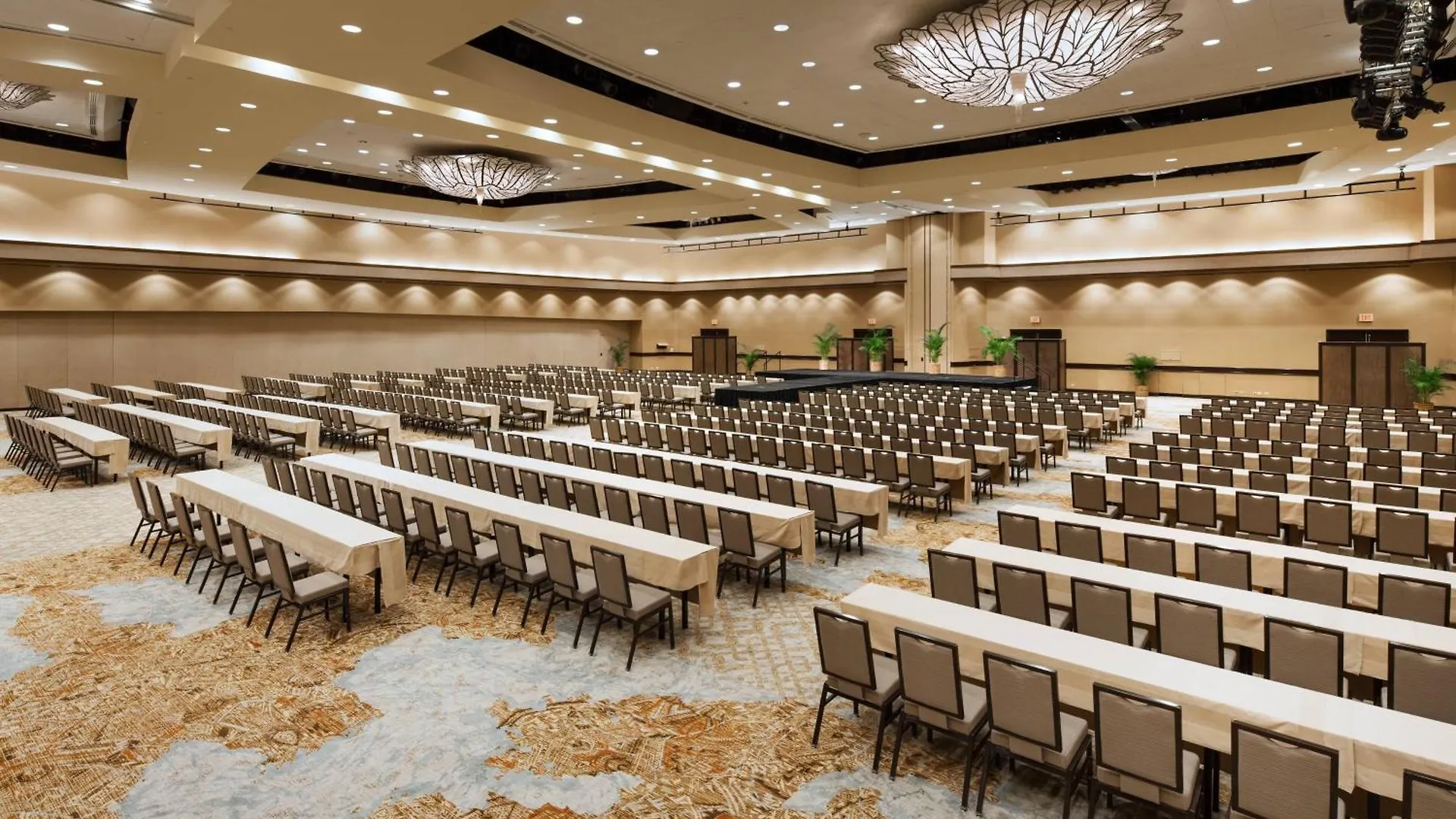 Sheraton Waikiki Beach Resort Гонолулу